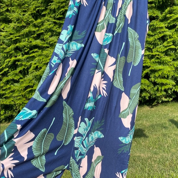 Tropical Leaf Print Jumpsuit - Picture 5 of 11